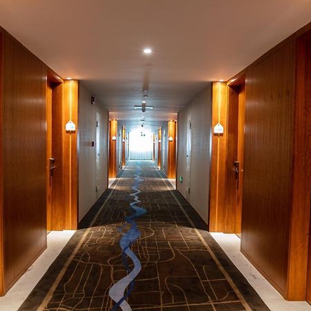 Holiday Inn Express Luoyang Xiyuan Extérieur photo